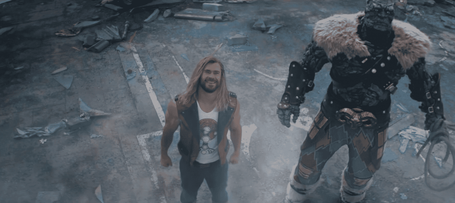 La bande-annonce de Thor: Love and Thunder met le marteau de Thor entre les mains puissantes de Jane