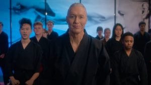 Il n’y a pas de pitié dans la première bande-annonce de Cobra Kai Saison 5. Il n’y a pas de pitié dans la première bande-annonce de Cobra Kai Saison 5.