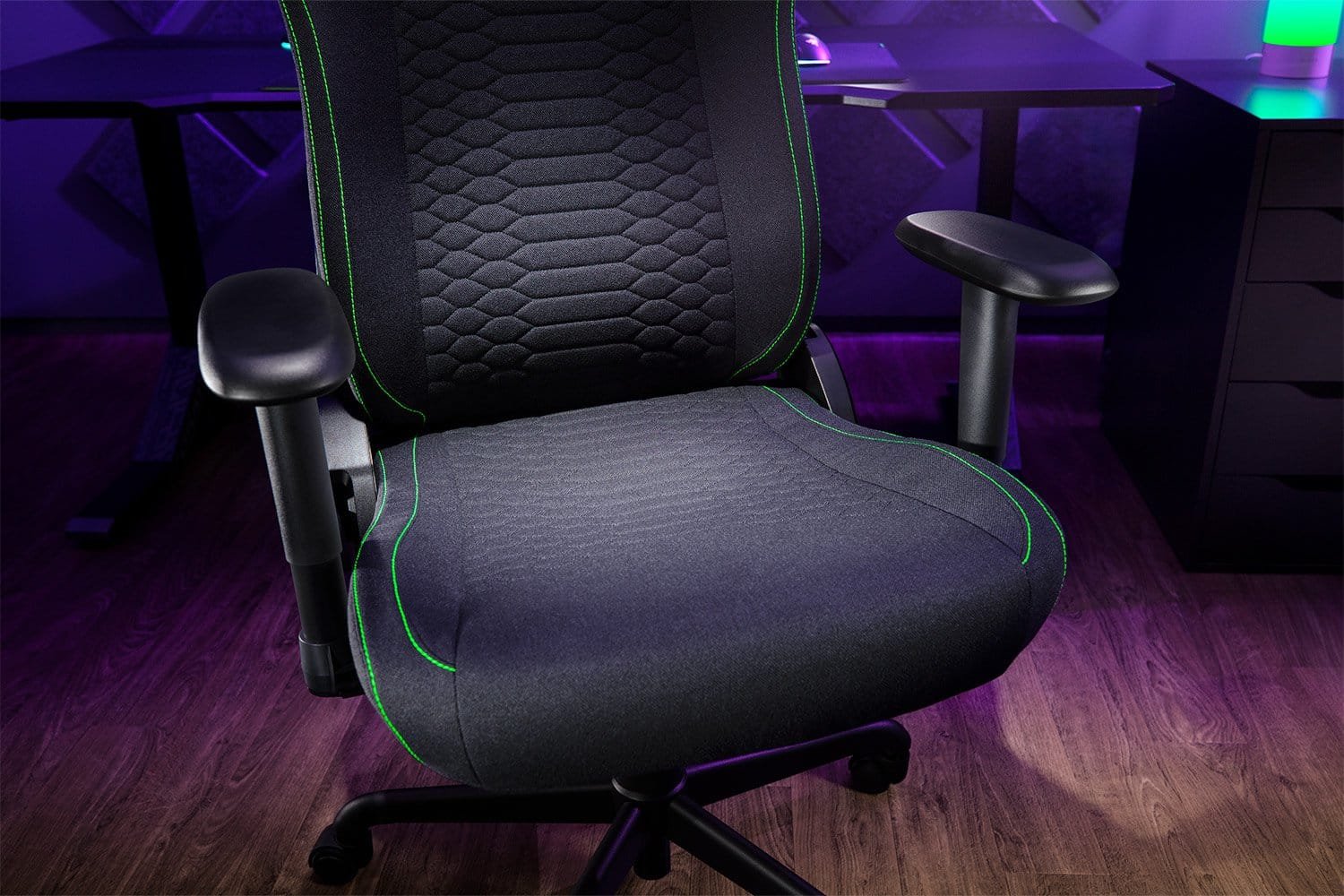 Razer Iskur V2 X : La Chaise de Jeu Confortable et Ergonomique à 299,99 € 6 Razer Iskur V2 X 4 1