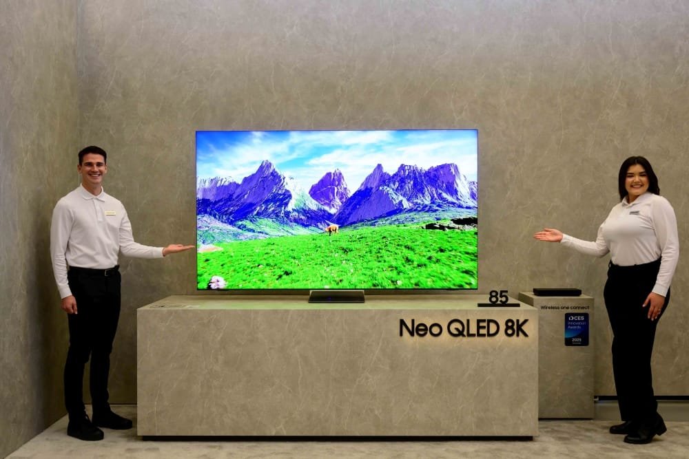 Samsung Révolutionne le Marché des Téléviseurs en 2025 avec sa Nouvelle Gamme Neo QLED Alimentée par l'IA 3 Samsung TVs Neo QLED 8K