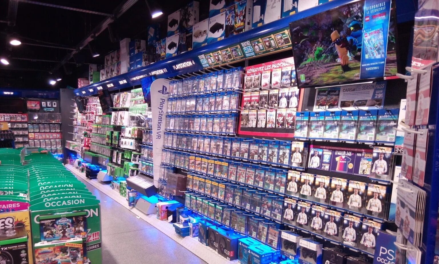 Marché du jeu vidéo : les ventes physiques touchent le fond en 2025