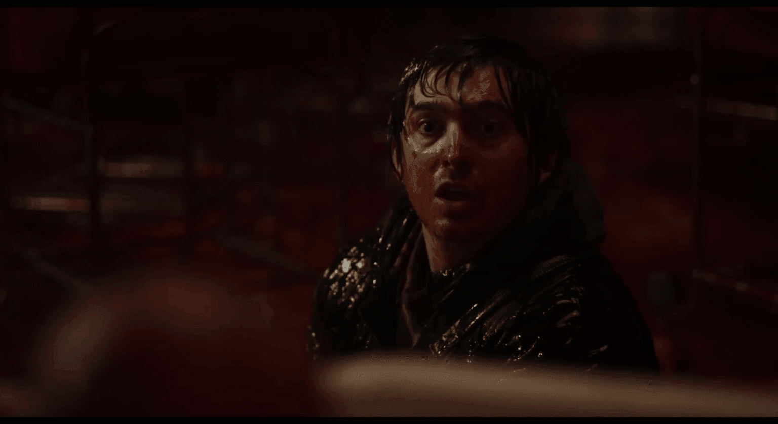 Resident Evil : le premier trailer annonce une adaptation plus sombre et très différente des anciens films